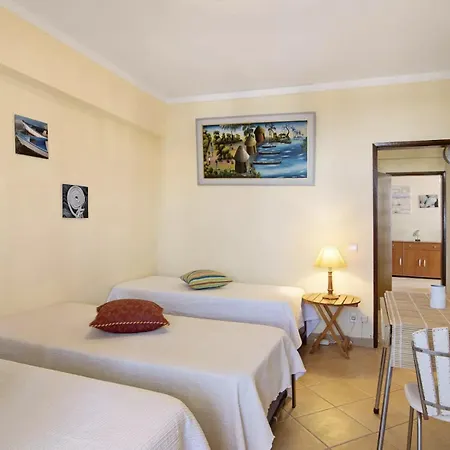 Vip T2 Beachfront With Garage Apartmán *